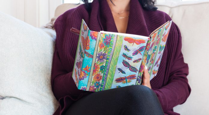 10 Journalling Prompts to Reflect on Your Creative Journey