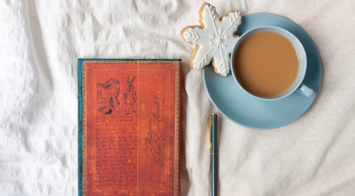 New Journalling Prompts to Reflect On the Year’s End