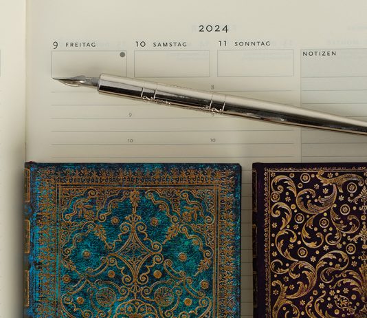 End of Year Journalling Prompts for Reflection & Inspiration