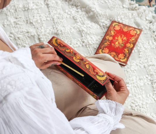 10 Famous Authors Weigh In on What It Means to Write